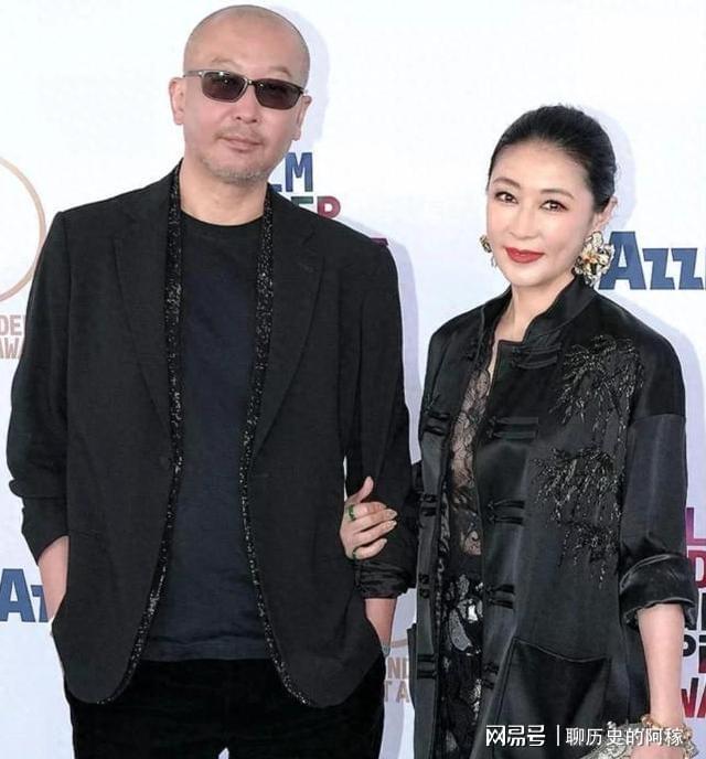 天花板让马伊琍和整个娱乐圈“沉默”了开元棋牌app官媒发文58岁管虎再破(图6) 天花板让马伊琍和整个娱乐圈“沉默”了开元棋牌app官媒发文58岁管虎再破(图6)